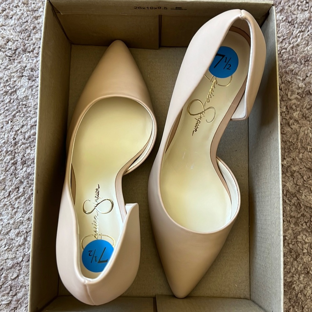 Jessica Simpson nude heels size 7.5